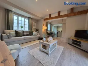 The Studio at Chequers - Newly Renovated Luxury Studio - Image 1