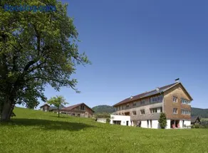 Schweizer Hof - Image 1