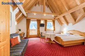B&B Hotel Alpenrose Rooms & Apartments - Image 4