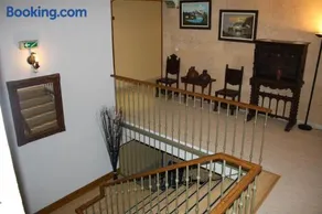 Hotel Cuatro Calzadas - Image 4