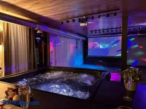 SPA Cinema and Party apartment - Image 1