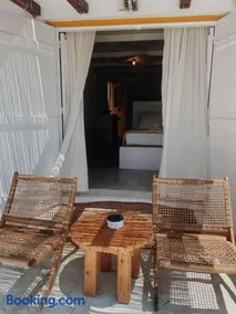 Zacharias Seaside Studio Kimolos - Image 4