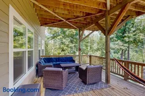 Stunning Lakeview Home Game Room Dock Hot Tub - Image 2