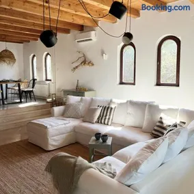 Island House Osljak - Image 3