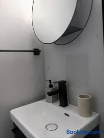 Casa Luna Luxury Apartment - Image 5