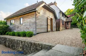 The Annex is in the beautiful Ashdown Forest - Image 2