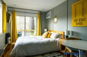 Modern Tiny House with hot tub & river near Stowe - Image 2