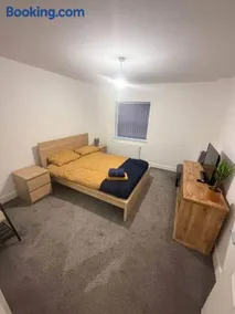 2 Bedroom Serviced Apartment In Loftus - 4 - Image 5