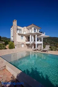 Eden Hill Luxury Villa with Pool in Monemvasia - Image 1