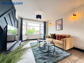 Family & Pet-Friendly 5pp, Parking, 20 min to City - Image 2
