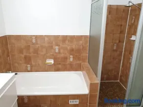 Dana-Private Room in a 3-Bedroom Apartment-3 - Image 2