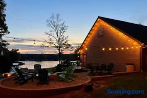 Lakefront Suite Dock, No-Wake Cove & Firepit - Image 3