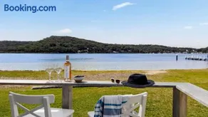 Waterfront, Renovated, Walk To Ettalong - Image 2