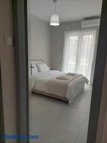 Claudia's Apartments - Image 2