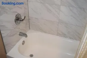 Friendship Motor Inn Carneys Point - Pennsville - Image 3
