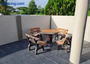 Air-home No 9 Kampung Boyan, 4BR, 9pax, Netflix - Image 3