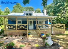 Riverside Relaxer w/Hot Tub+Fire Pit +Wifi & view - Image 1