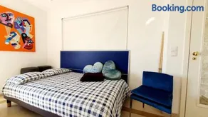 Private Room & Ensuite Bathroom In Stylish Shared Apartment - River View, Beach & Lisbon Accesss - Image 2