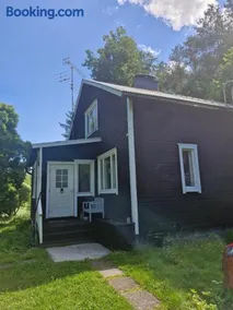 Traditional Finnish home with garden - Image 3