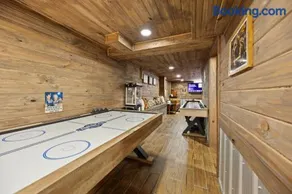 Bigfoots Lodge by the Lake - Dale Hollow Cabin with Sauna, Fire Pit, and Game Room - Image 3