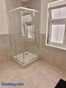 Moderne 3-Zimmer Wohnung in Wehr, nahe Schweiz - Image 2