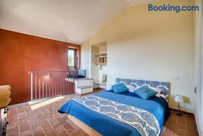 GuestHost - Casale dei Tramonti - Nature's Haven Apartments in Renovated Farmhouse with Pool - Image 4