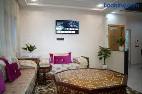 Spacious and Calm Apartment 100m with Balcony , Fast Fiber , Parking and IPTV - Image 2