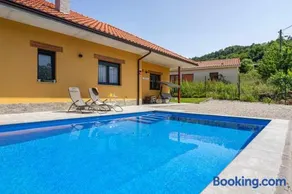 Casa Rural en Lucena - Image 1
