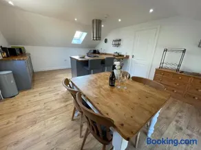 High Lodge - Image 5
