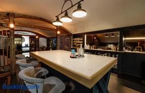 The Penthouse - Image 5
