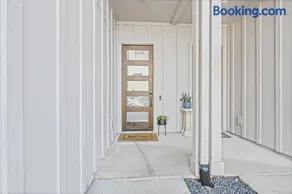 Perfect Austin Townhome,12 min to Downtown - Image 2