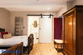 Archway 3 Cosy, En-suite Retreat - Image 2