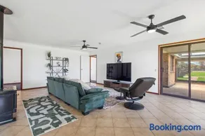 Seabreeze Acres - Maslin Beach - C21 SouthCoast Holidays - Image 5