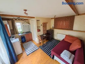 Peaceful Cottage With Garden - Image 3