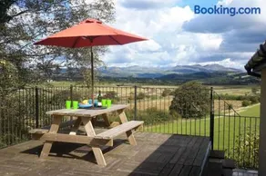 Halsteads: peaceful location, stunning views - Image 5