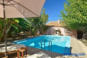 Villa Kamares Private pool - Image 2