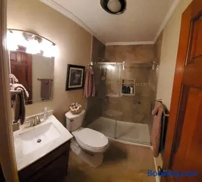 Central located large home on quiet wooded street - Image 5