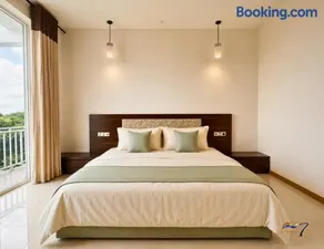 Rainbow Seven Hotel - Image 2