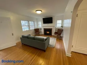 Mustang House - Image 1