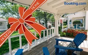 Periwinkle Cottage by Seabrook Hospitality - Image 1
