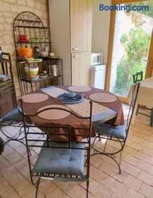 Charmant refuge à Courchamps, terrasse et jardin - Image 1