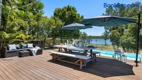 Rivers Edge Oasis -Karuah, Infinity Pool and Private Cinema room - Image 5