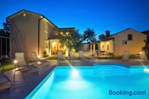 Beautiful villa Natura with pool in Labin - Image 3