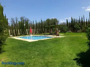 Peaceful Villa with Pool and Garden - Image 2