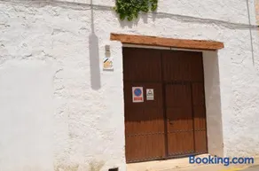 La Antigua, casa céntrica, amplio patio, piscina y barbacoa - Image 4