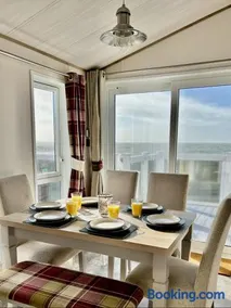 Sea View Lodge - Panoramic Sea Views - Seal Bay Resort - Image 3