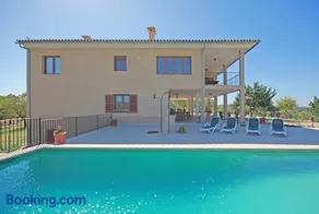Villa Blanquerna - Image 1