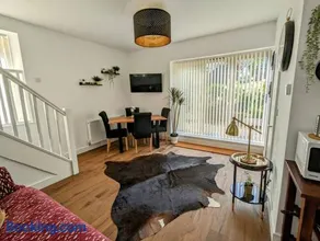 The Snug at Cefn Tilla Court - Image 4