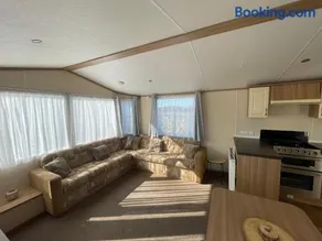 Caravan 29R on Happy Days Caravan Park - Image 2
