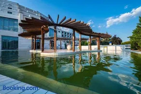 Gunaras Resort Spa Hotel - Image 4